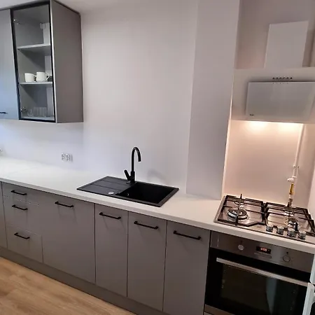 Apartament Avis Skwer Kościuszki 20 *